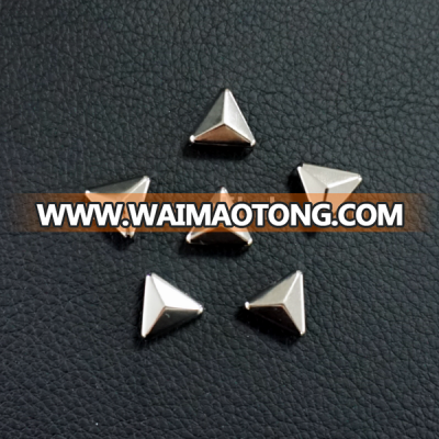 High Quality Shiny Pyramid Triangle Diamond Shape Metal Brass Stud Rivet